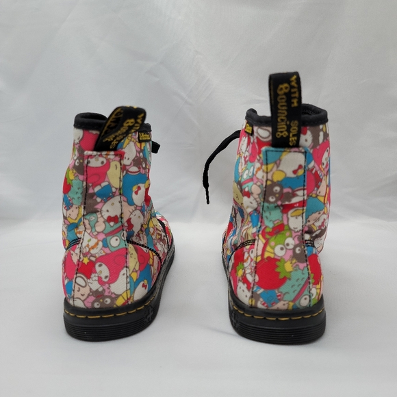 Doc Martens X Sanrio Hello Kitty Shoreditch Boots Size 7 US L, 5 UK, 38 EU - Picture 6 of 11